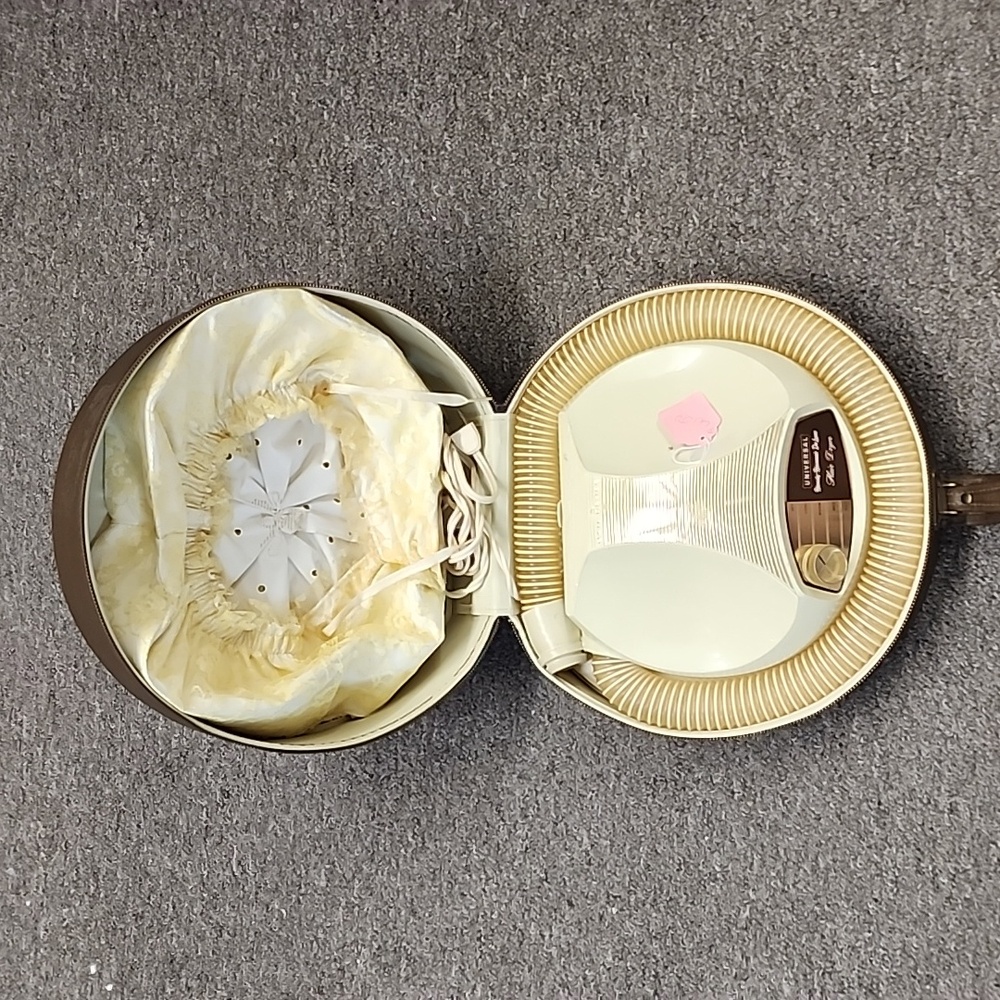 1960's Hannah Deluxe portable hair and nail dryer